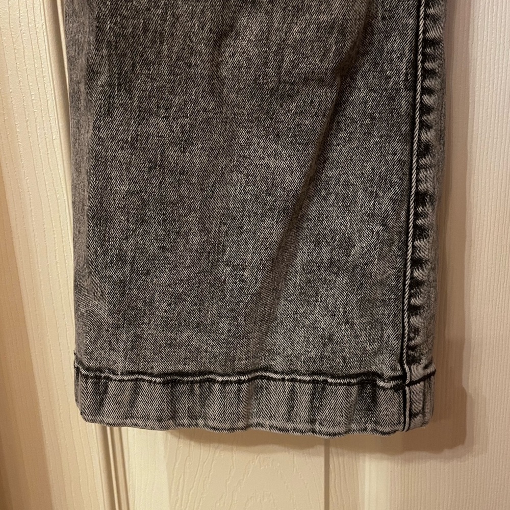 Women’s Nasty Gal Recycled Cotton Grey Distressed Flare Jean - Picture 9 of 9